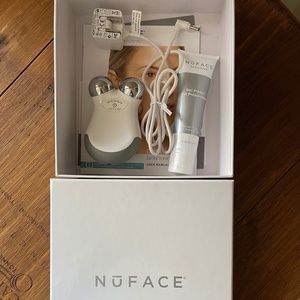 NuFace Mini Facial Toning Device